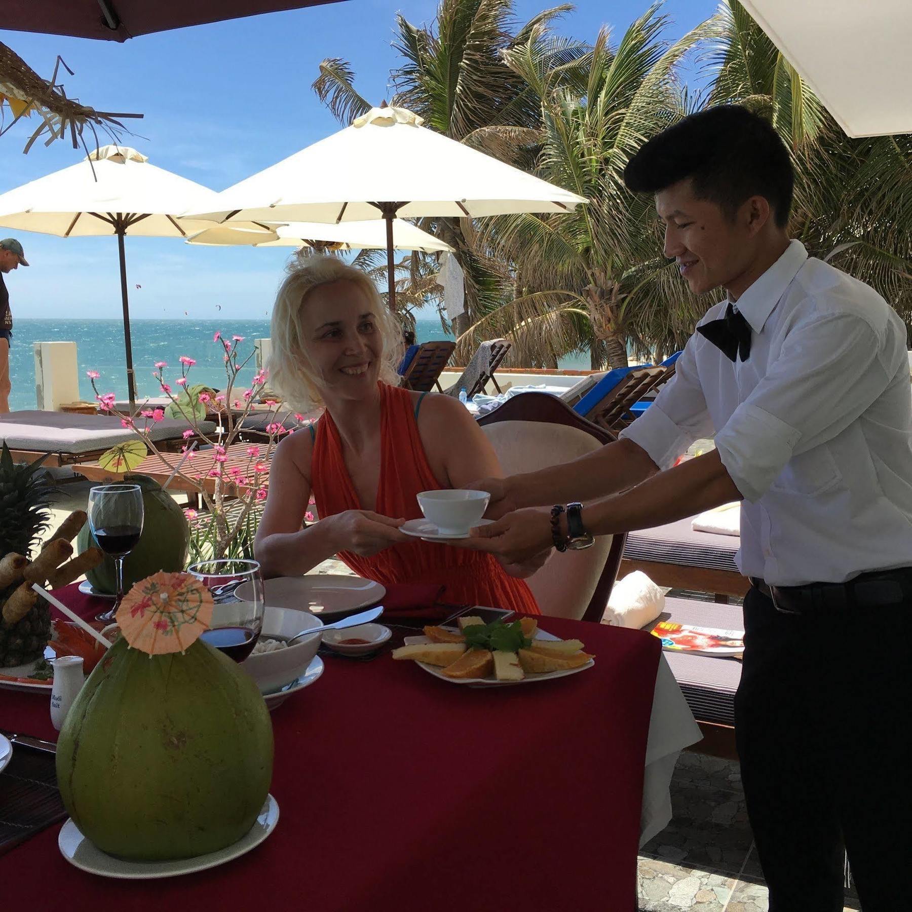 Ocean Front Hotel Phan Thiet Exterior photo